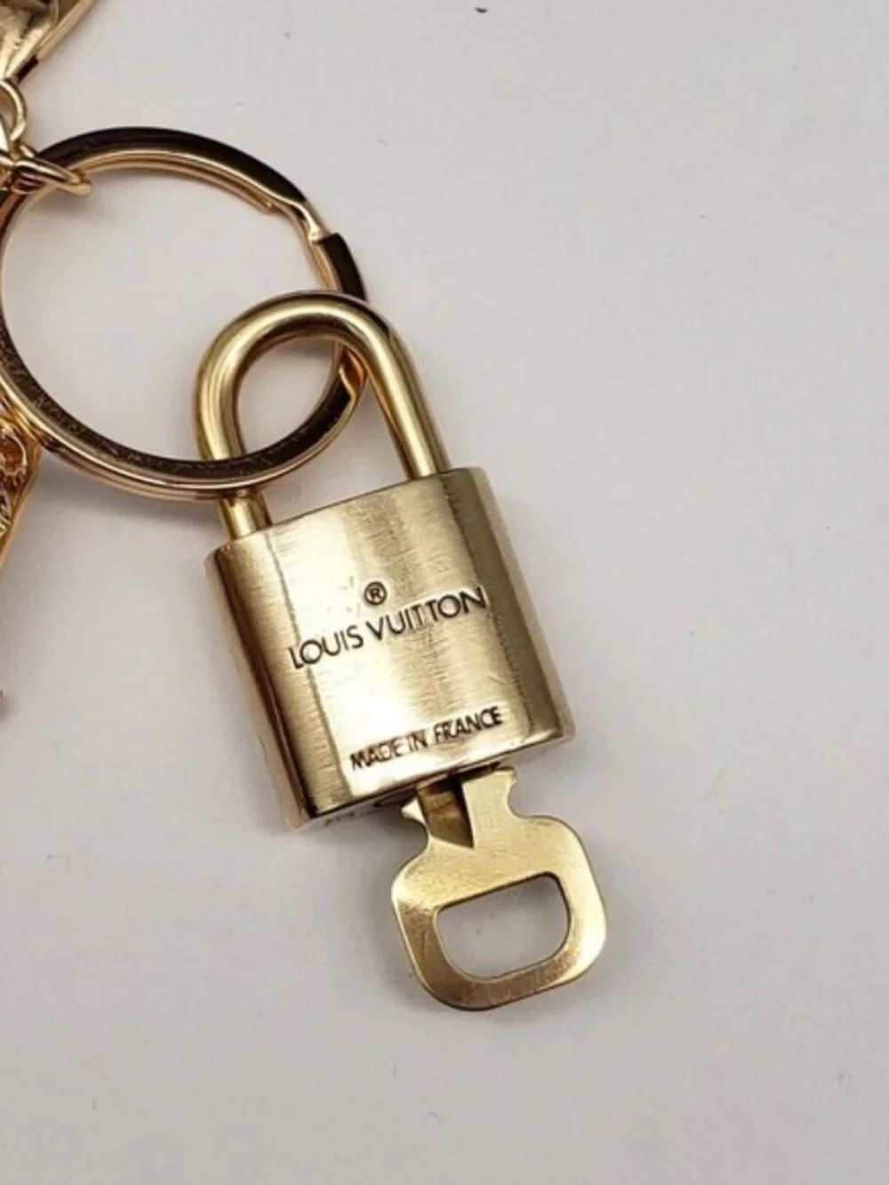 Louis Vuitton Authentic Gold Padlock 🔒 Key+Unbranded Hello Kitty Keychain/Charm - Picture 5 of 7